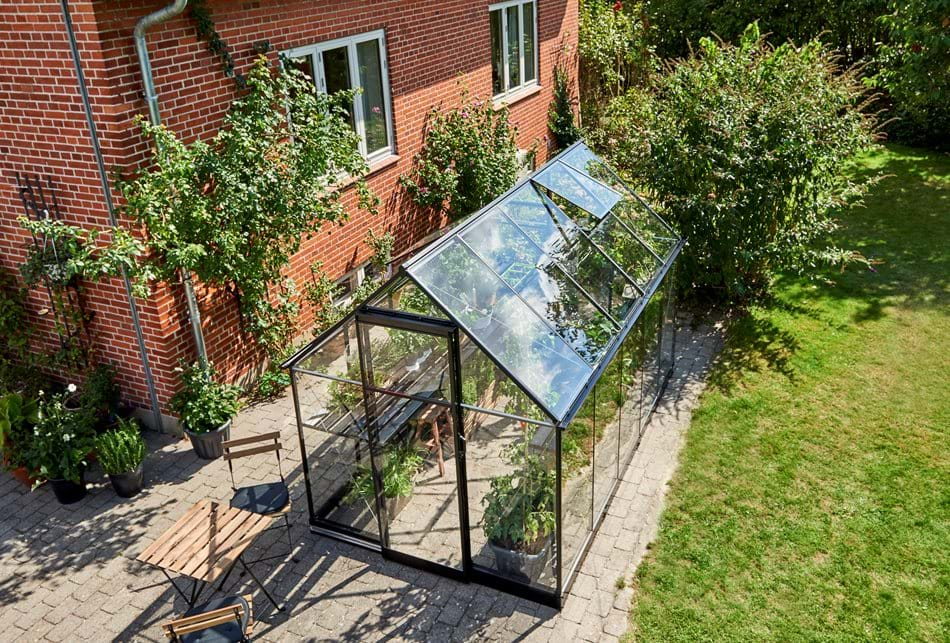 QUBE 610 6ft x 10ft Greenhouse